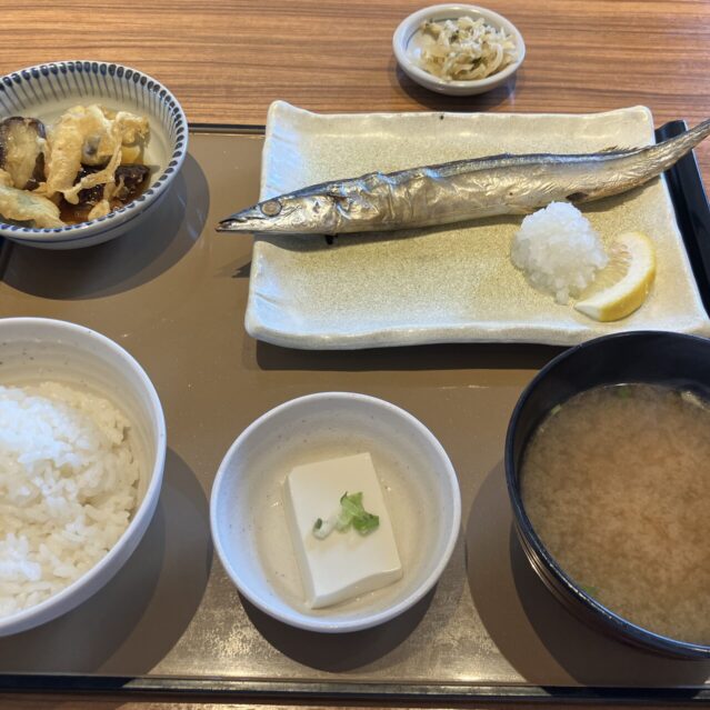 【揚げ出し茄子小鉢付】 さんまの塩焼定食